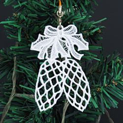 FSL Christmas Pinecone 10
