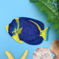 Realistic Tropical Fish 09